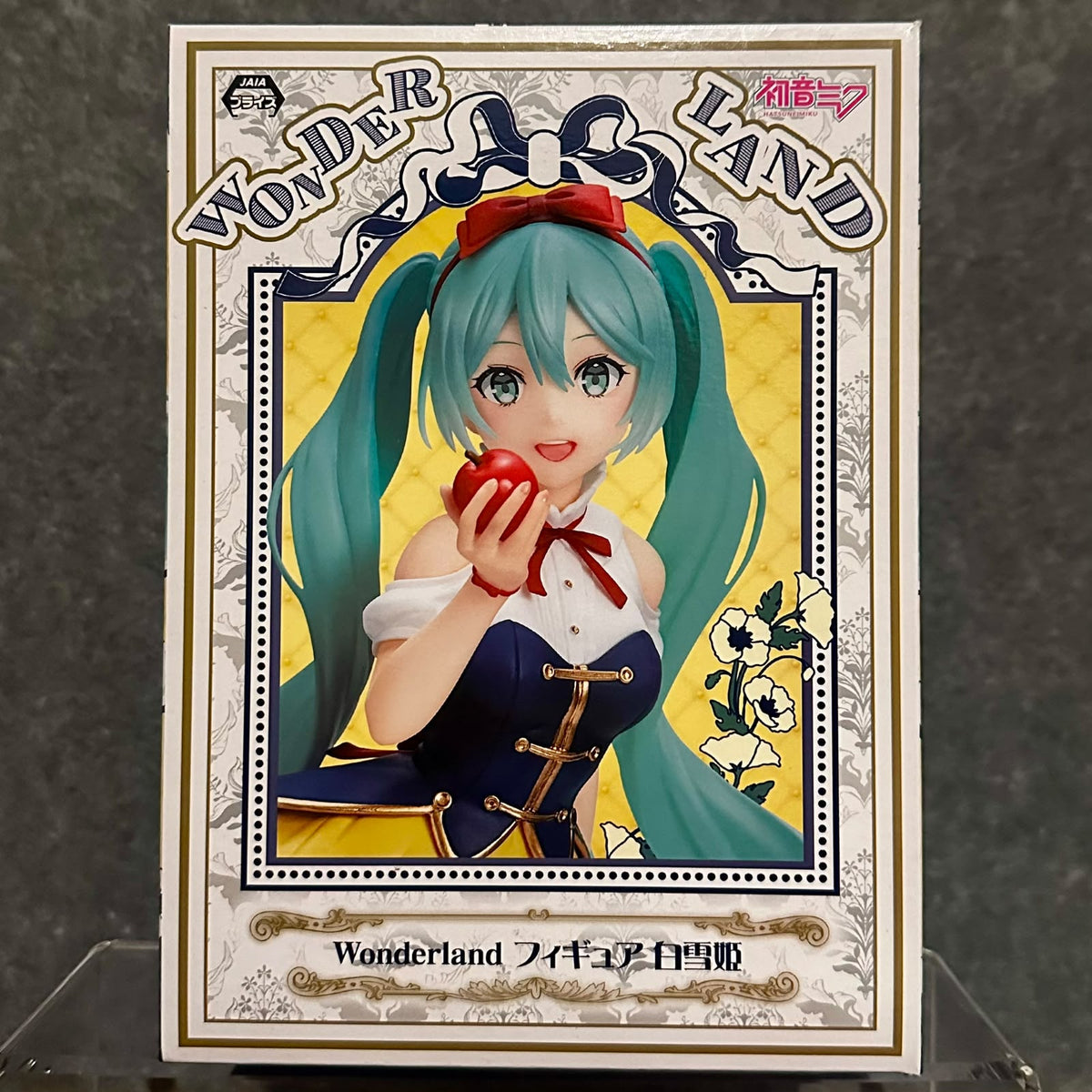 Hatsune Miku Wonderland Figure – Shirayuki Hime (Snow White)