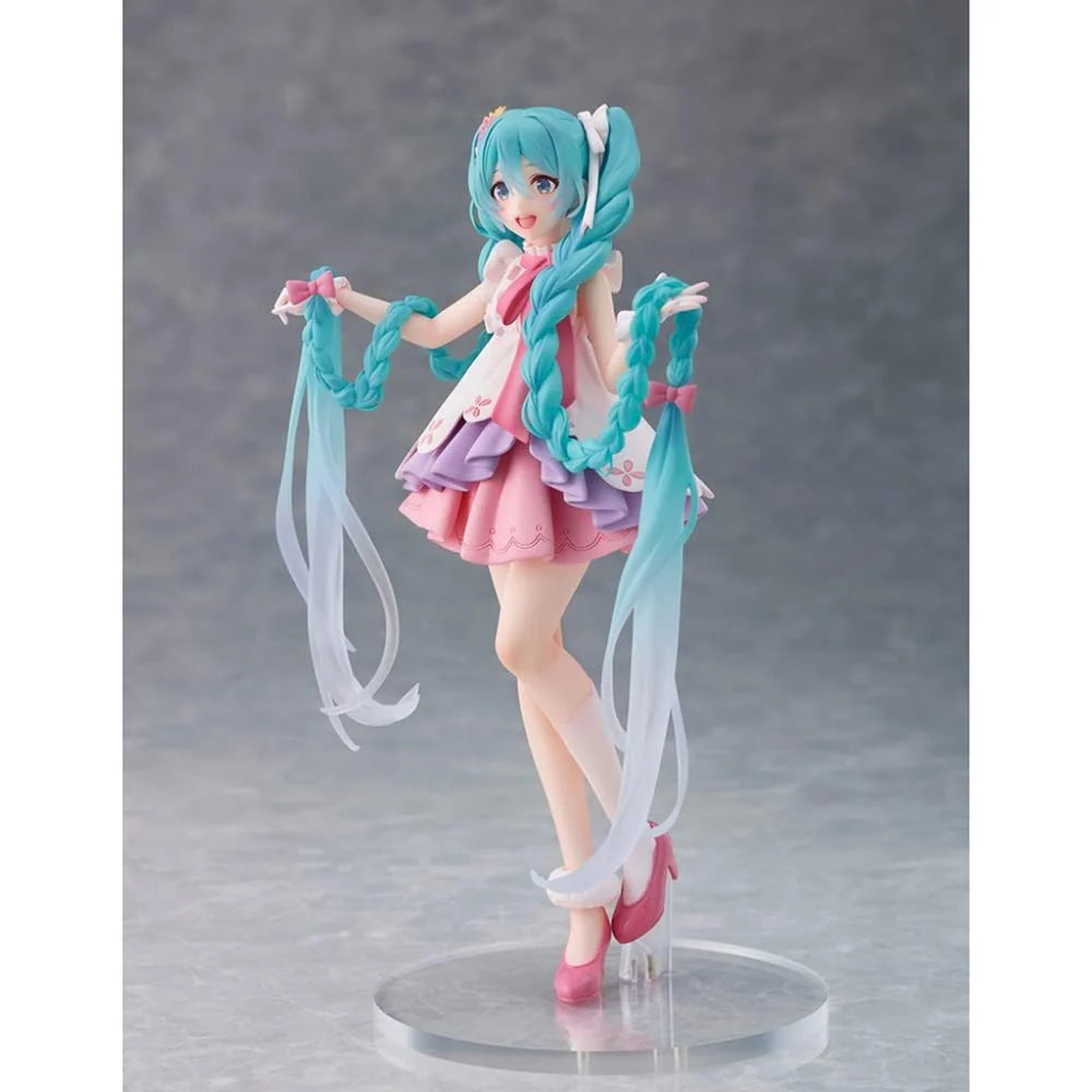 Hatsune Miku Wonderland Figure – Rapunzel