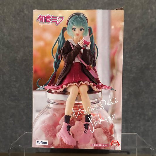 Hatsune Miku – Autumn Date Pink Ver. Noodle Stopper Figure