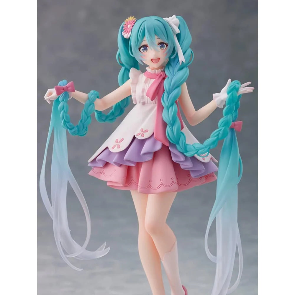 Hatsune Miku Wonderland Figure – Rapunzel