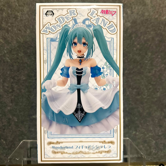 Hatsune Miku (Cinderella) Wonderland Figure