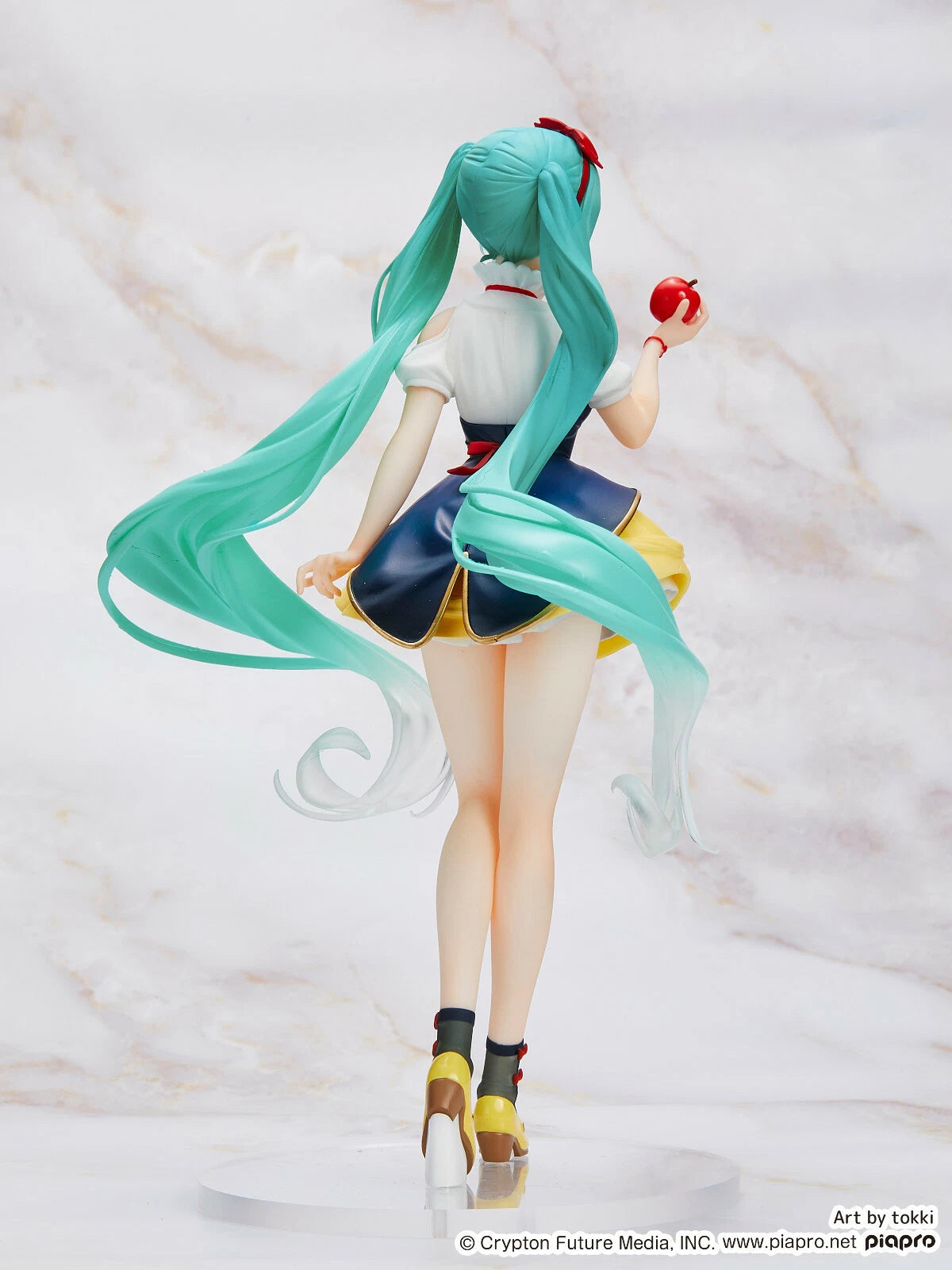 Hatsune Miku Wonderland Figure – Shirayuki Hime (Snow White)